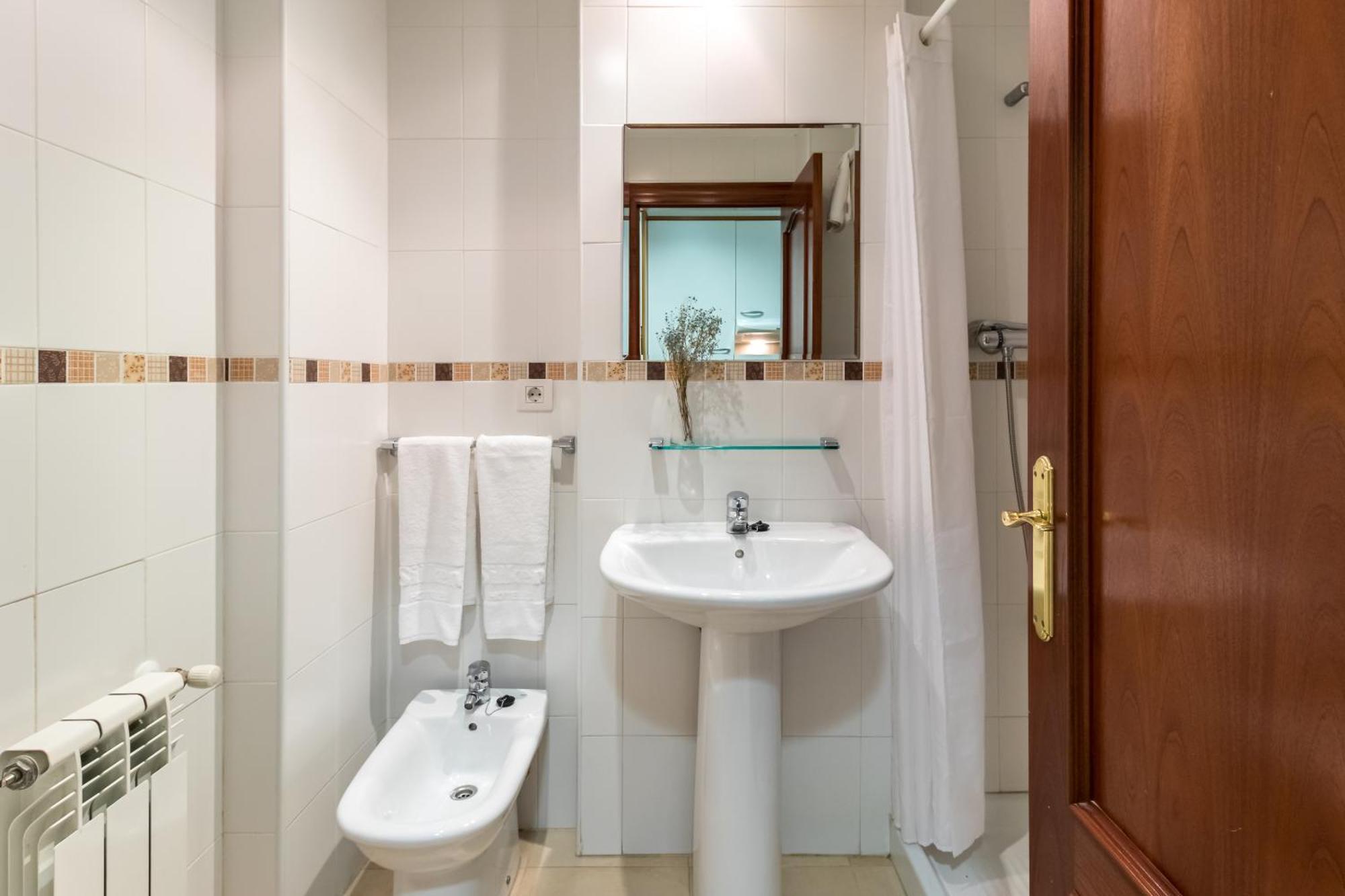 Apartamentos Silken Playa De Toro Llanes Esterno foto